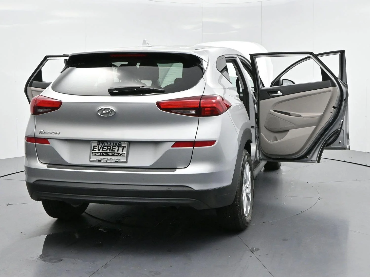 Used 2020 Stellar Silver Hyundai SE image 37