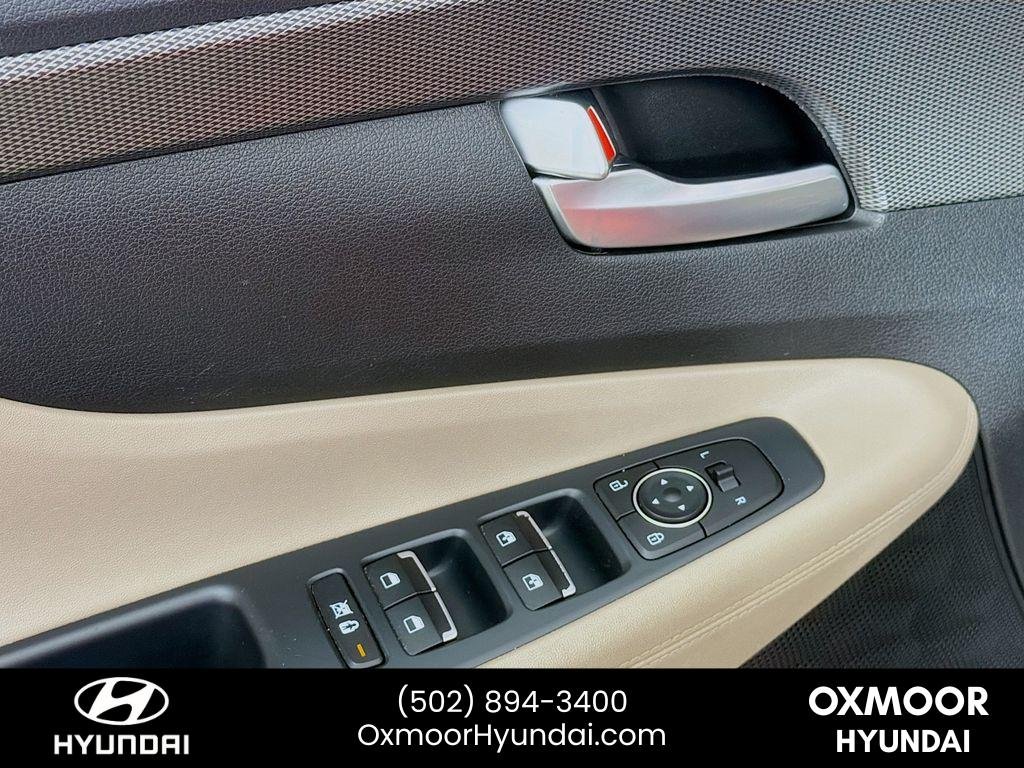 2020 Hyundai Santa Fe SEL - Photo 17
