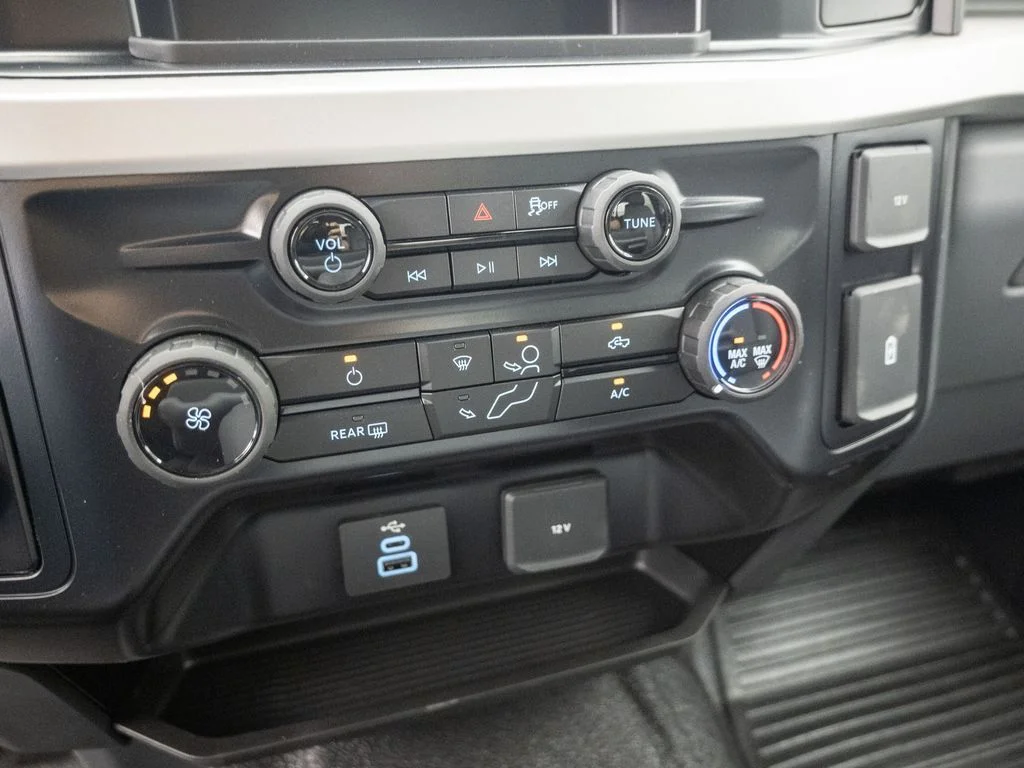2026 Ford F-450 Super Duty Chassis Cab XL - Photo 17