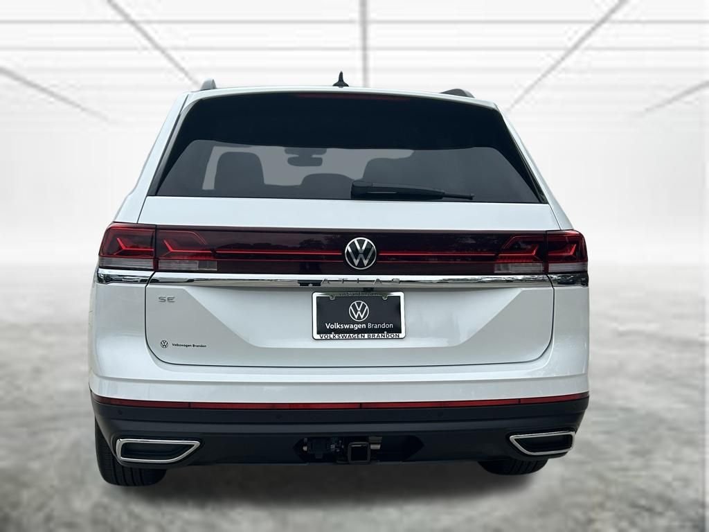 New 2026 White/off-white Volkswagen SE w/Technology image 4