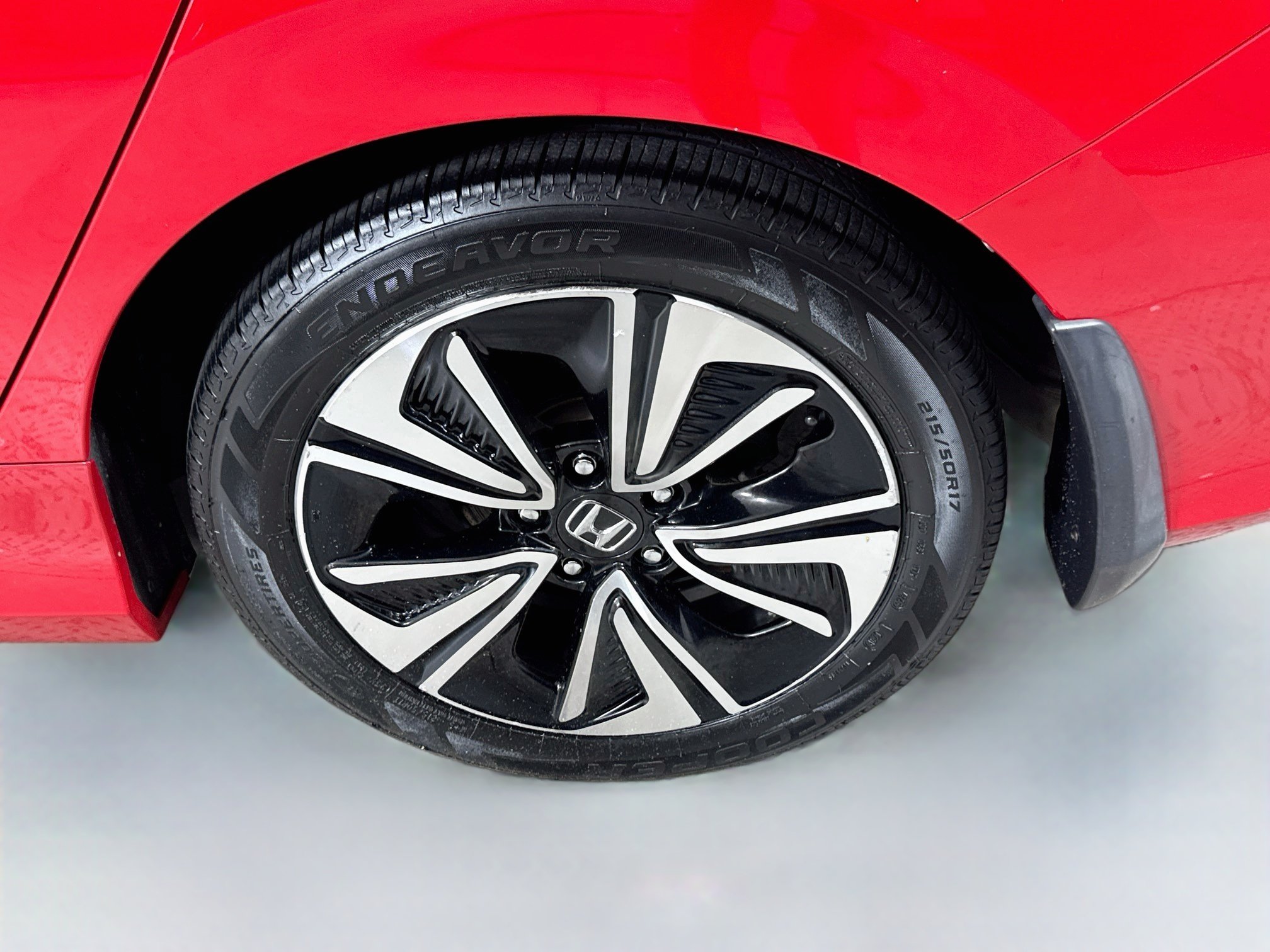Used 2018 Rallye Red Honda EX-L image 31