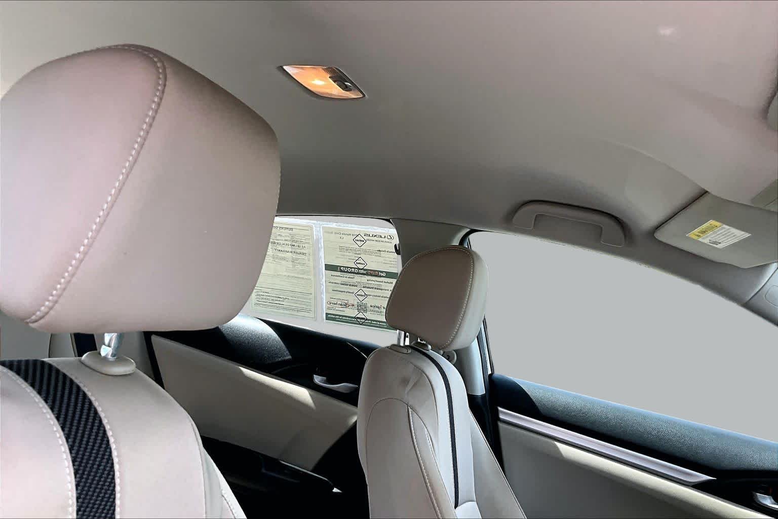 Used 2018  Honda LX image 14