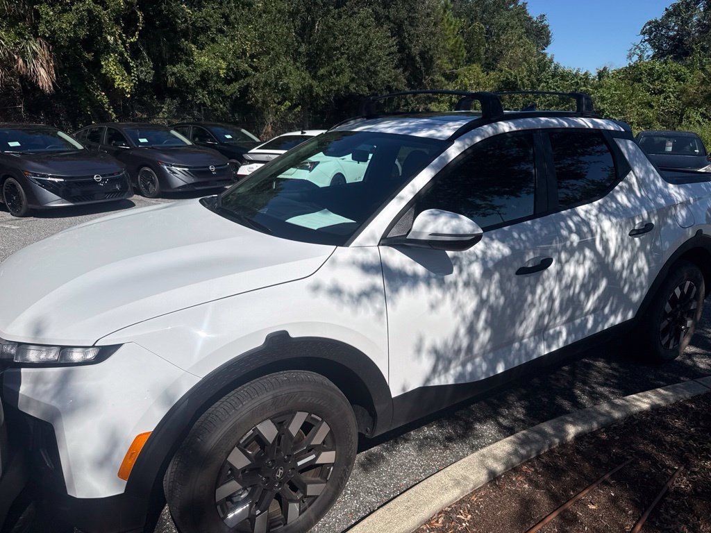Used 2027 White Hyundai SEL image 1