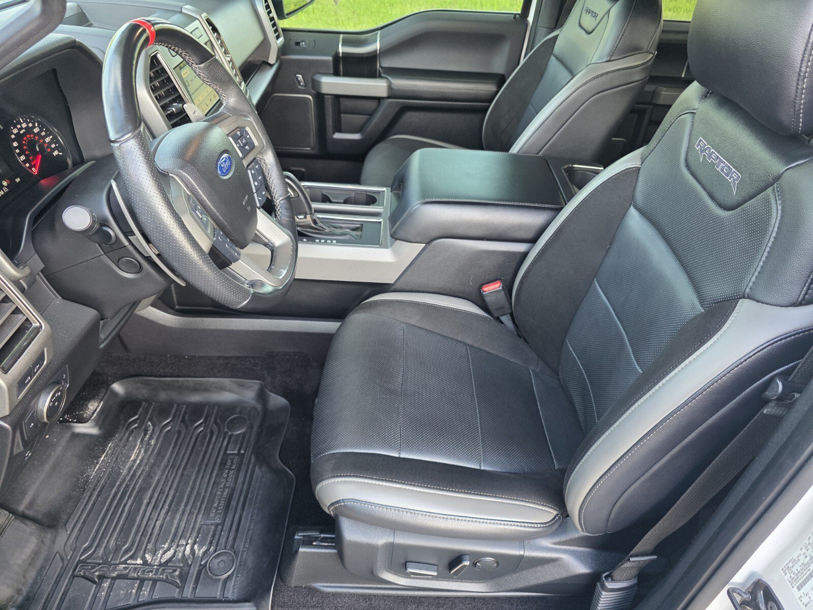 Used 2017 Oxford White Ford Raptor image 10