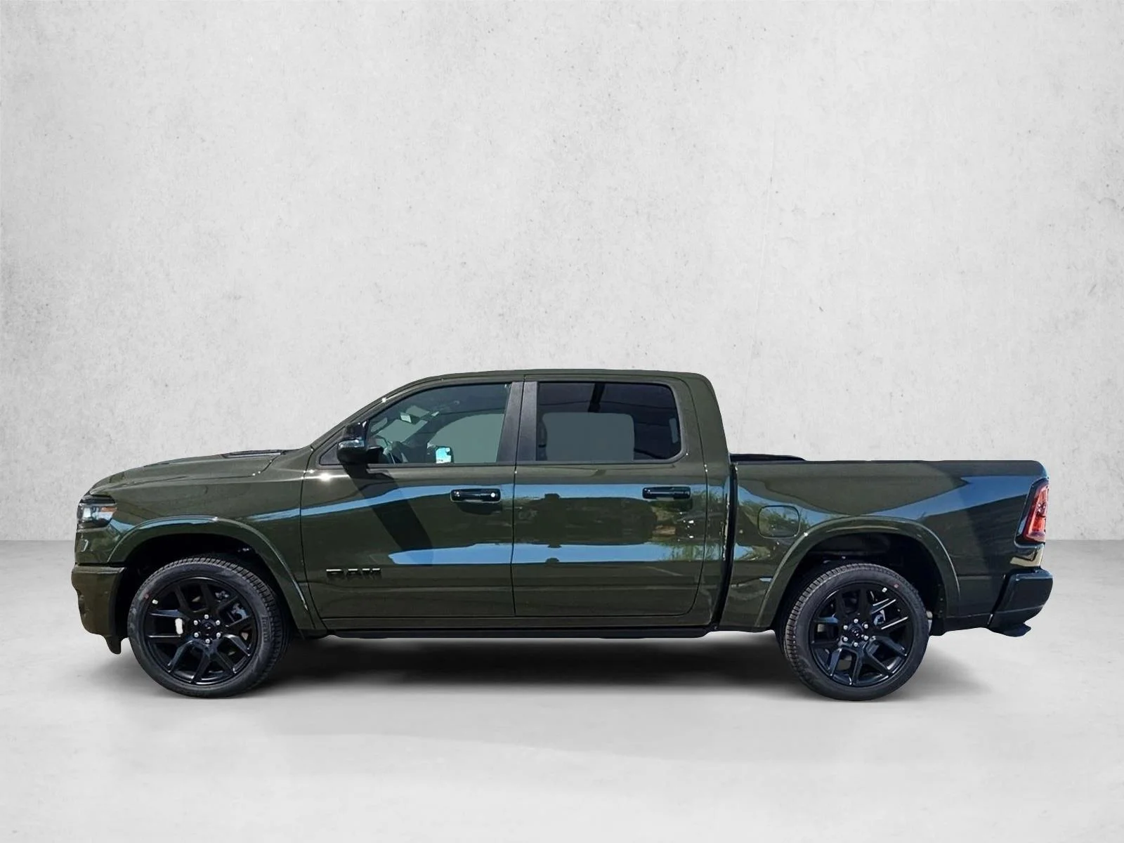 New 2027 Tank Ram Laramie image 5