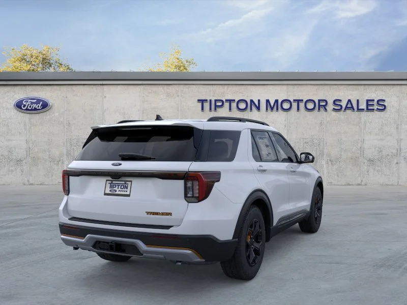 New 2026 Space White Metallic Ford Tremor® image 8