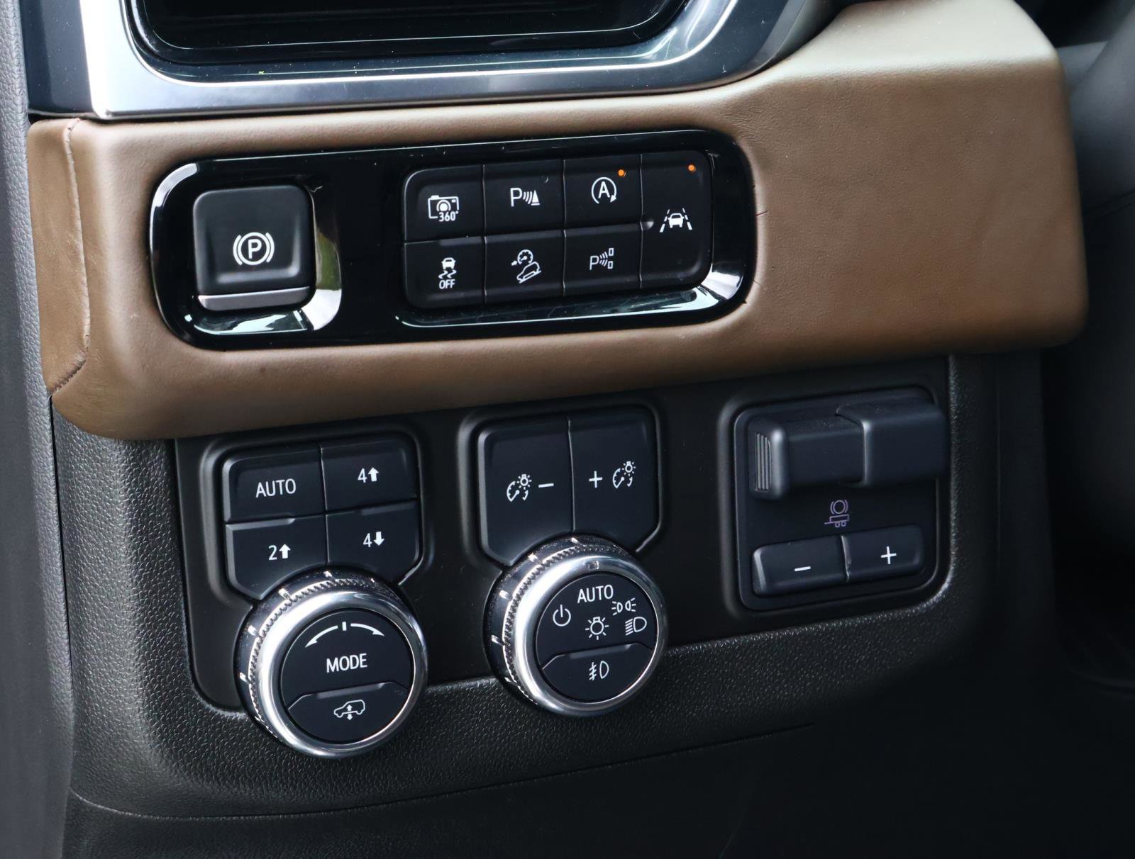 2025 GMC Yukon XL Denali Ultimate - Photo 30