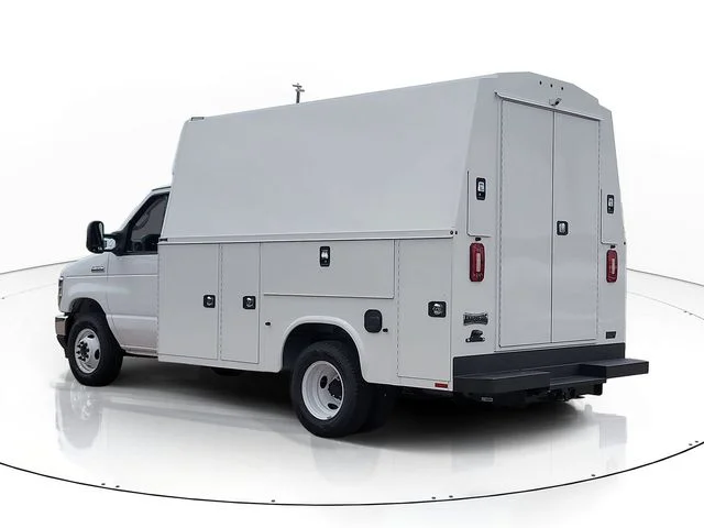 New 2027 Oxford White Ford Base image 7
