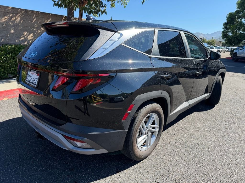 Used 2025 Black Hyundai SE image 3