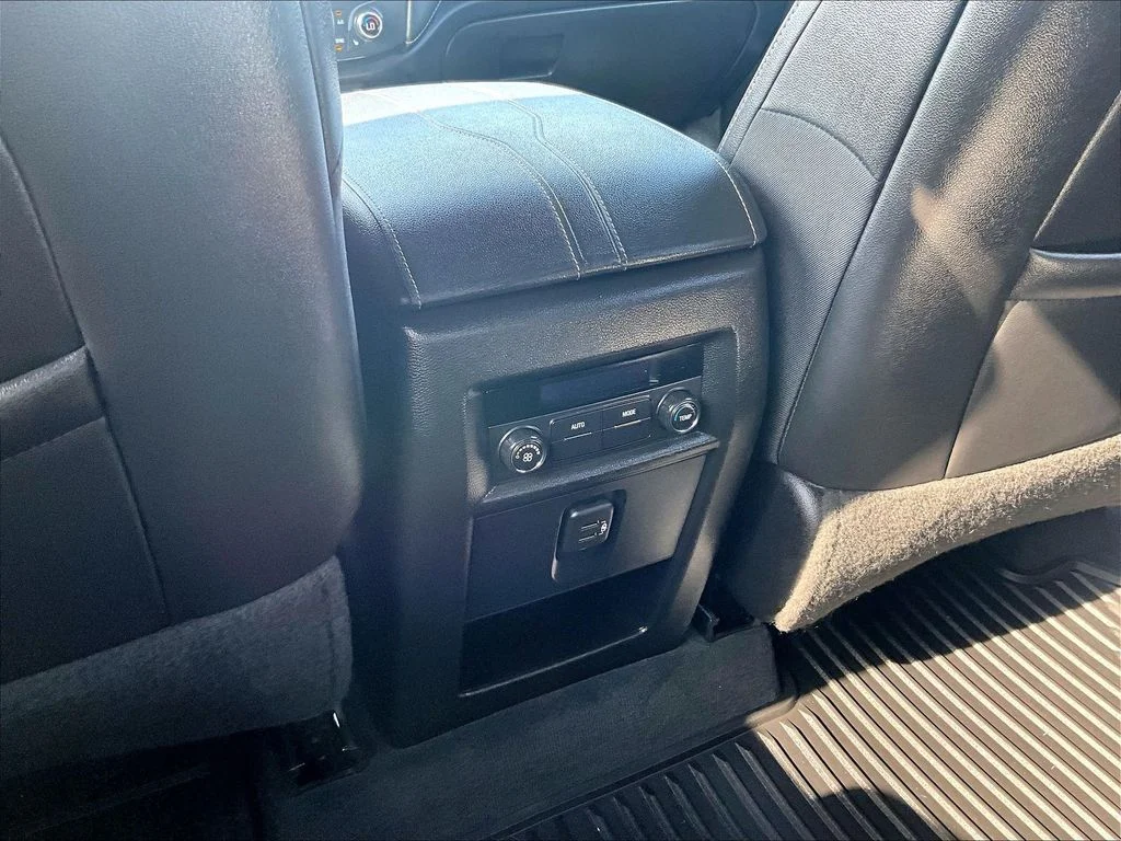 Used 2022 Green Chevrolet LT Leather image 35