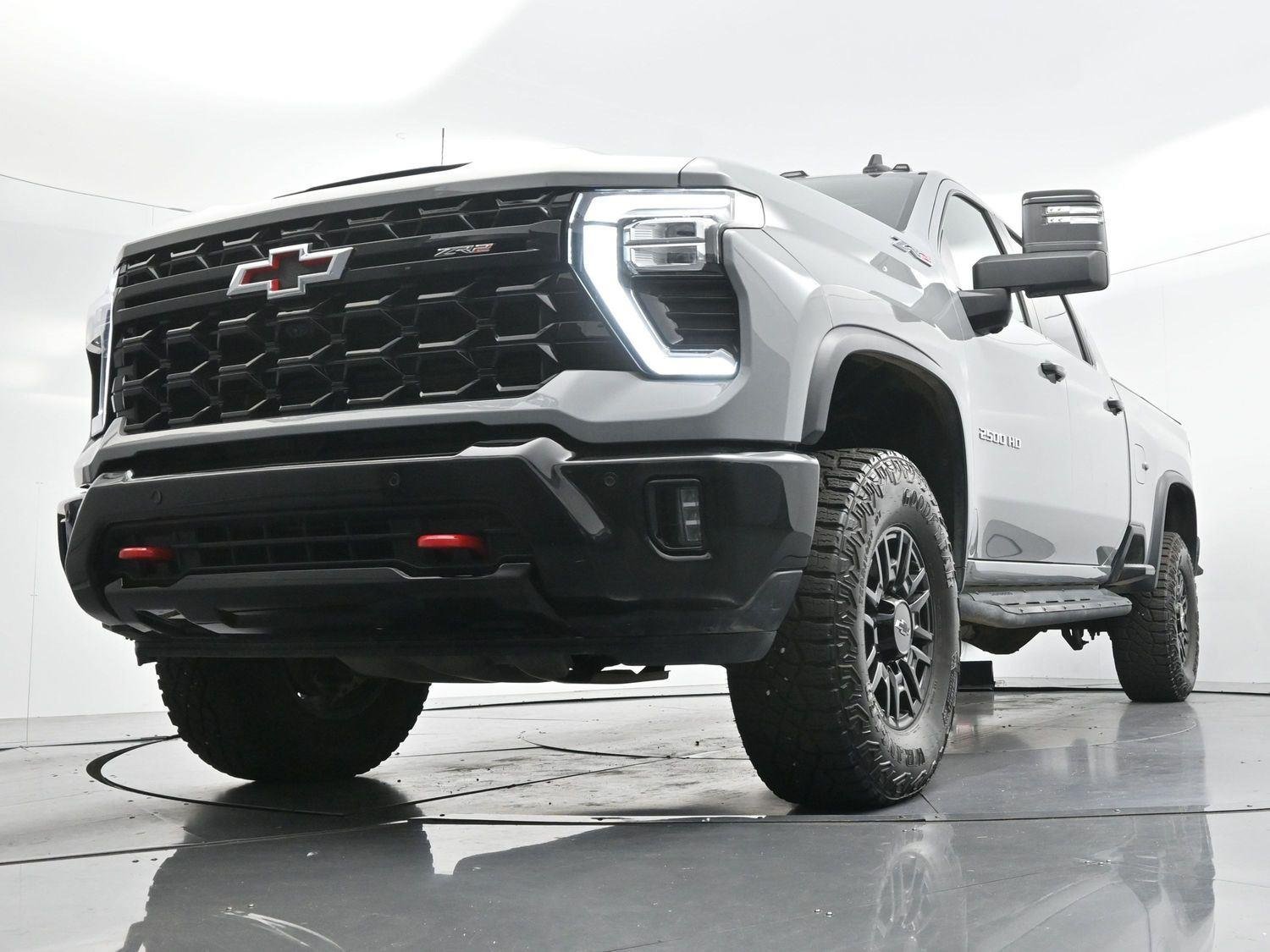 Used 2025 Slate Gray Metallic Chevrolet ZR2 image 48