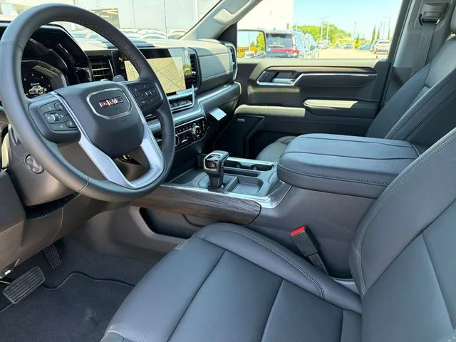 2026 GMC Sierra 1500 SLT - Photo 18