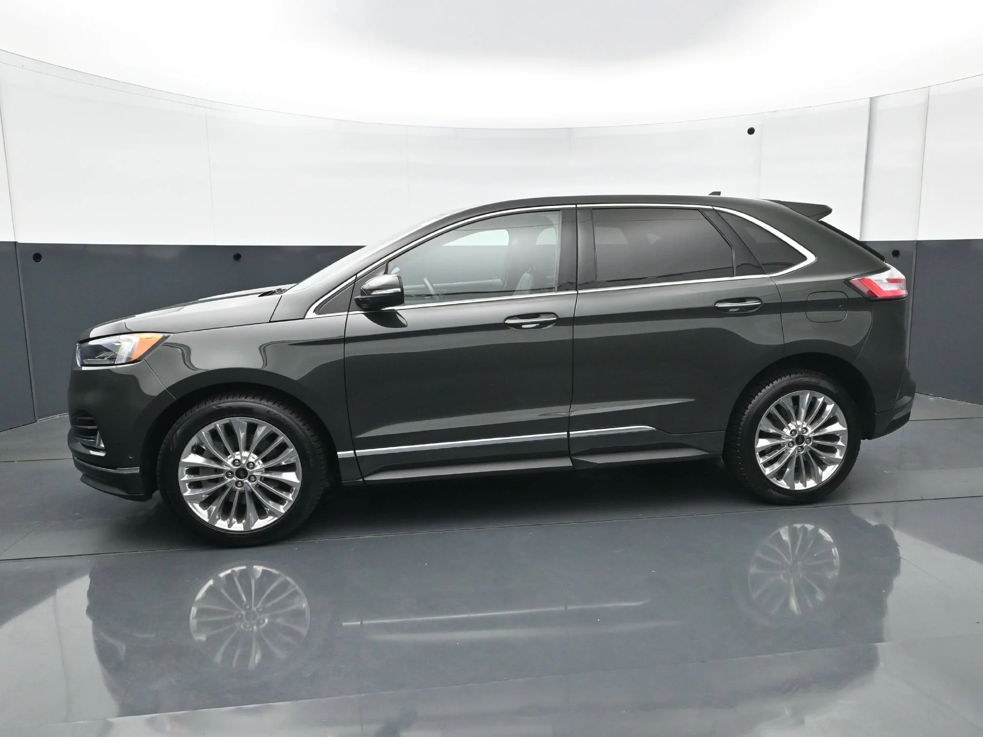 Used 2022 Ford Edge Titanium with VIN 2FMPK4K91NBA14759 for sale in Burnsville, Minnesota