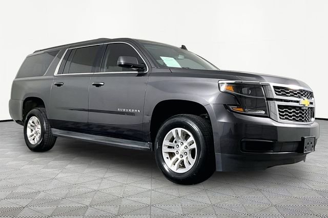 Used 2018 Gray Chevrolet LS image 3