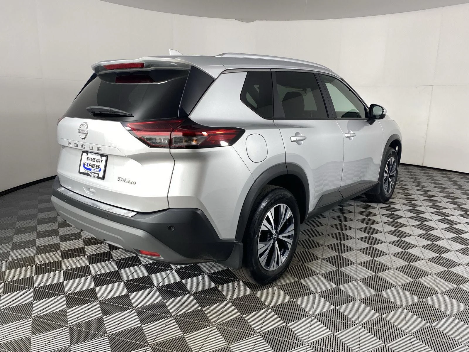 Certified Used 2023 Brilliant Silver Metallic Nissan SV image 9