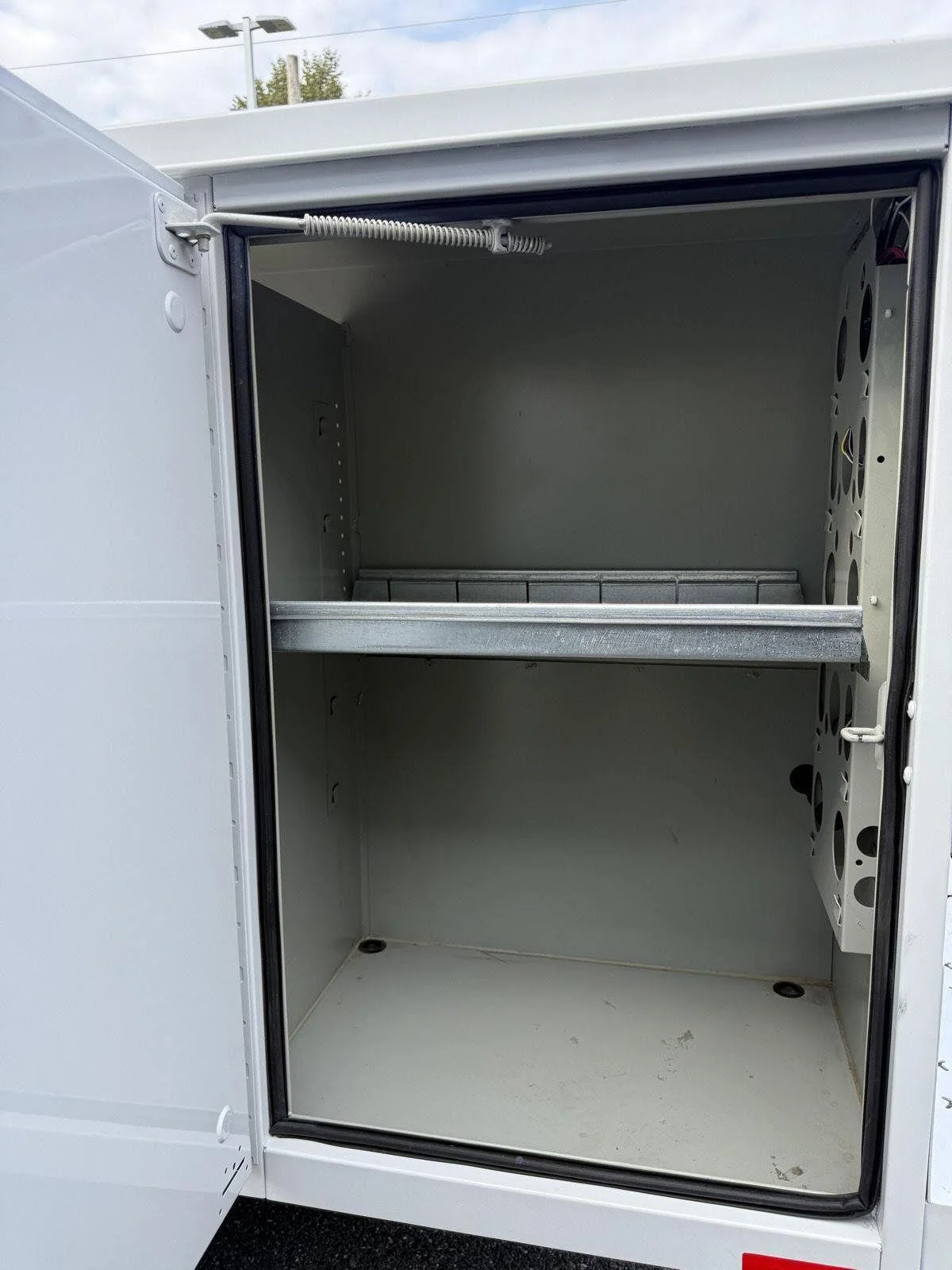 New 2026 Oxford White Ford XL image 17