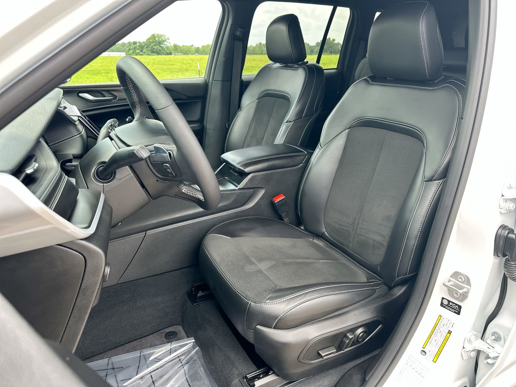 Used 2025 Bright White Clearcoat Jeep Altitude image 11
