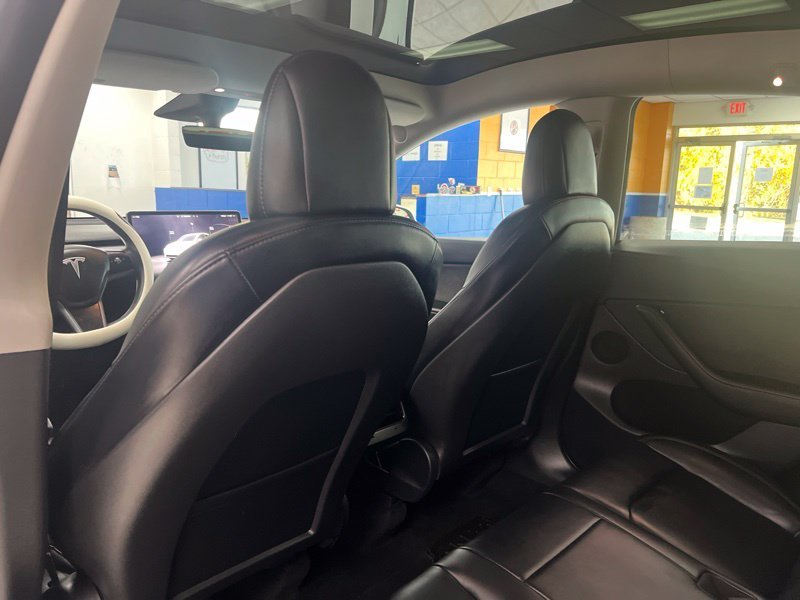 Used 2022  Tesla Long Range image 17
