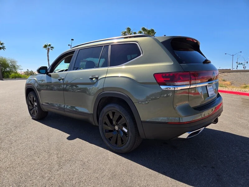 New 2026 Green Volkswagen 2.0T SE w/Technology image 3