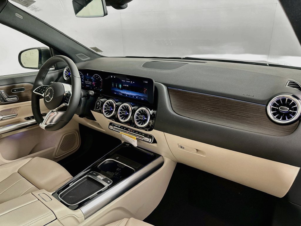 New 2026 Mountain Grey Metallic Mercedes-Benz GLA 250 image 56