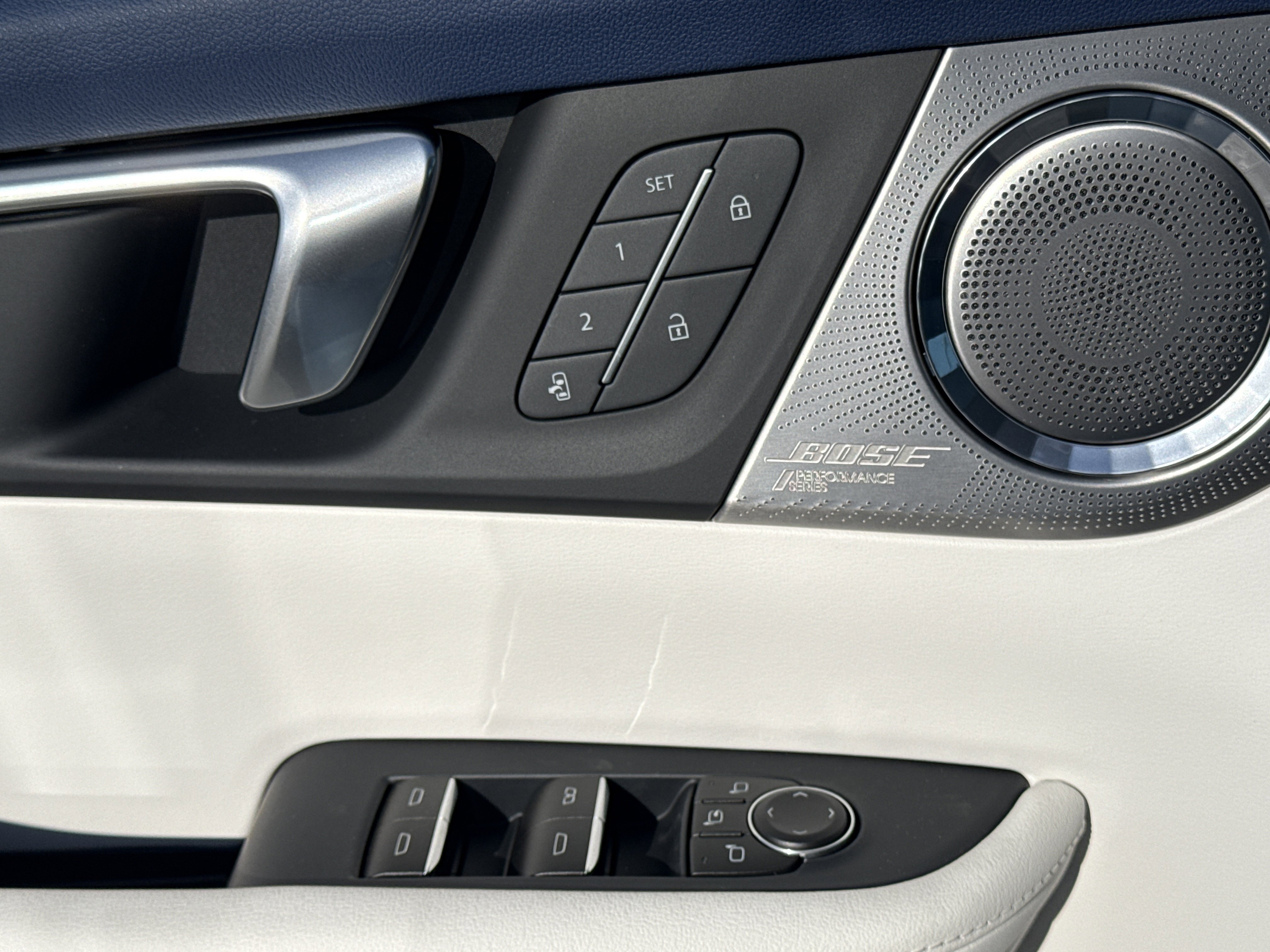 2026 Buick Enclave Avenir - Photo 18