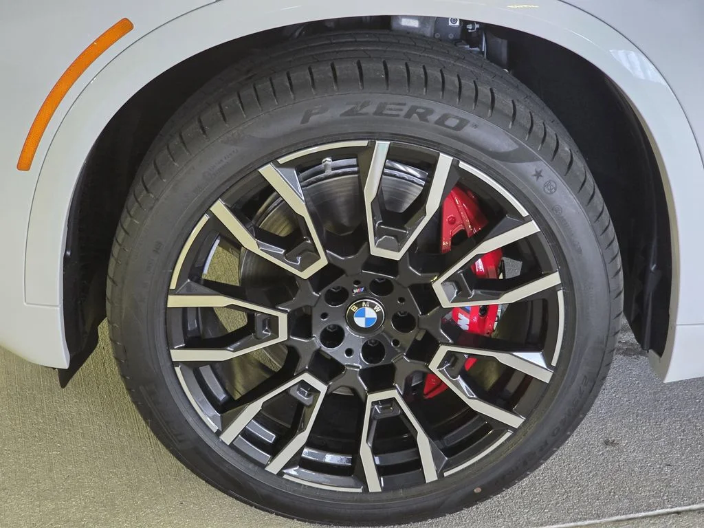 Used 2026 Alpine White BMW sDrive40i image 5
