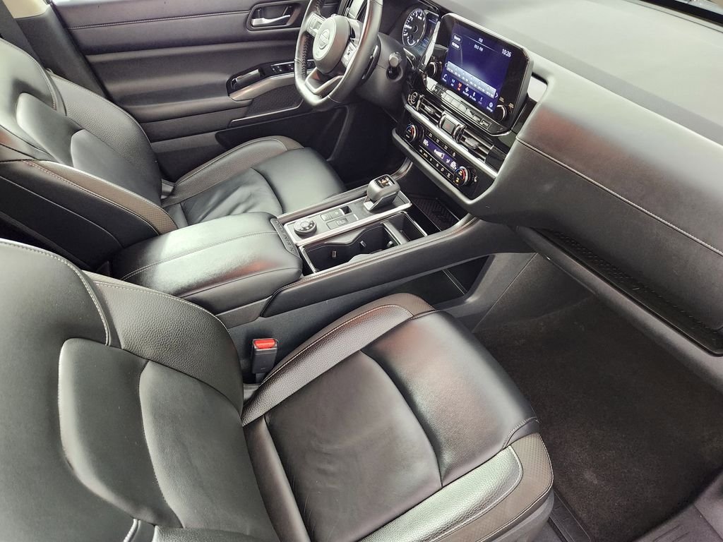 2023 Nissan Pathfinder SL - Photo 14