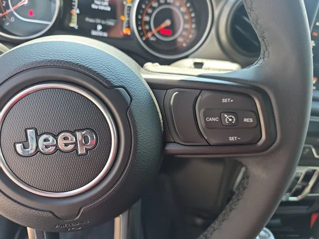 Used 2023 Gray Jeep Sport S image 18