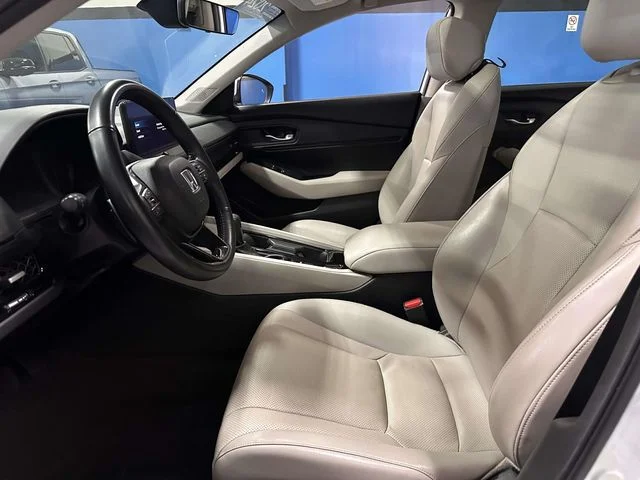 Certified Used 2024 Platinum White Pearl Honda EX-L image 16