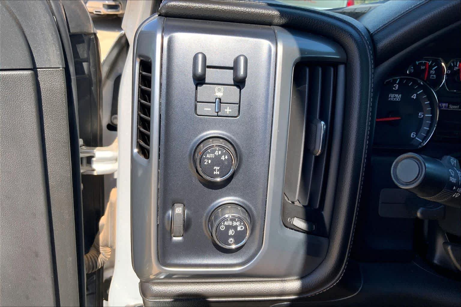 Used 2014 Silver Ice Metallic Chevrolet LTZ image 32