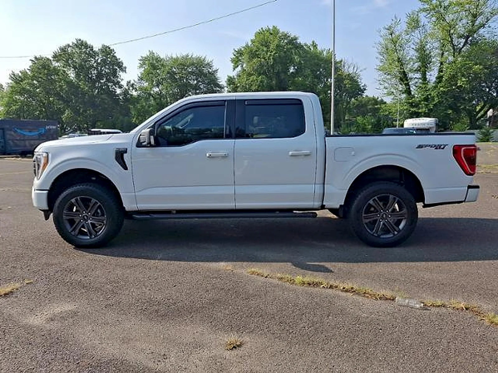 Used 2022 Oxford White Ford XLT image 4