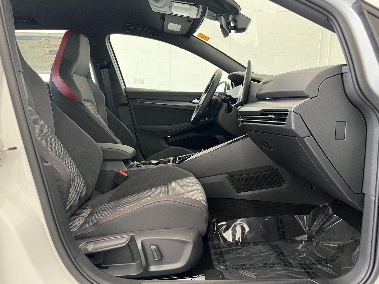 New 2026 opal white pearl Volkswagen S image 27