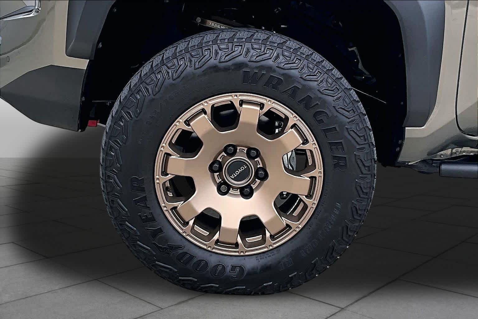 Used 2026 Bronze Oxide Toyota Trailhunter Hybrid image 10