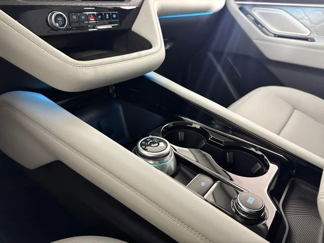 New 2026 Space White Metallic Ford Platinum image 16