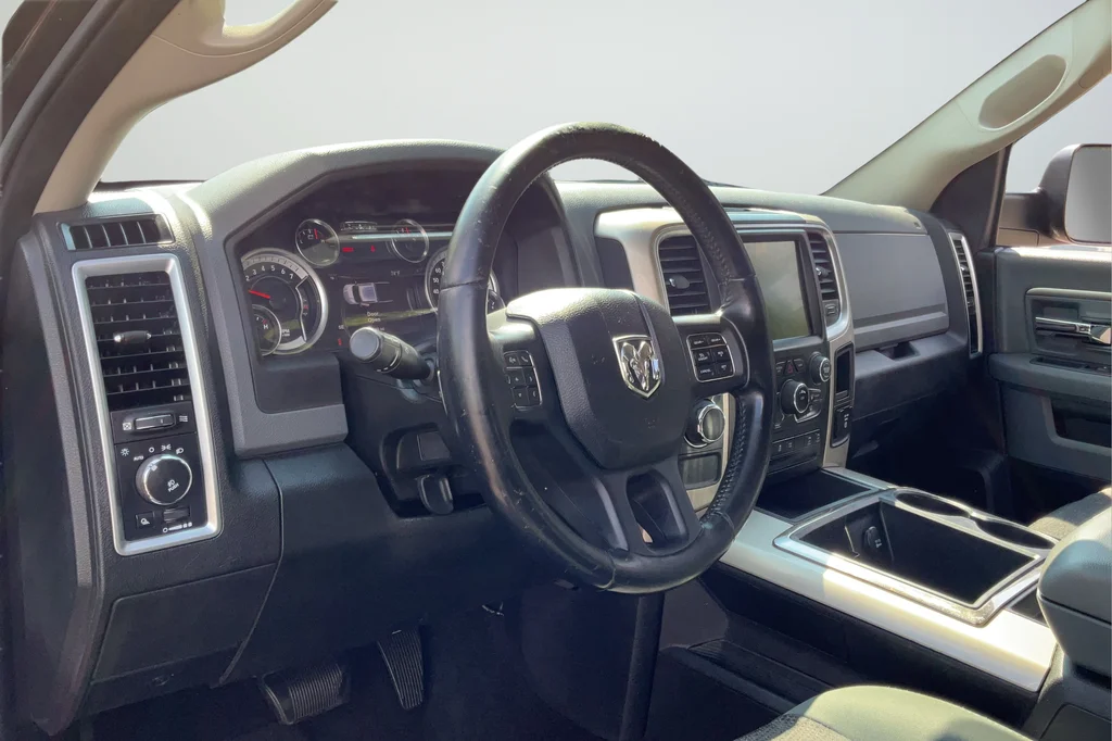 Used 2015 Gray Ram Big Horn image 29