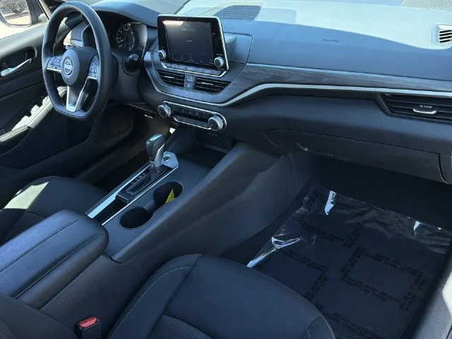 Used 2025 Gray Nissan 2.5 SV image 35