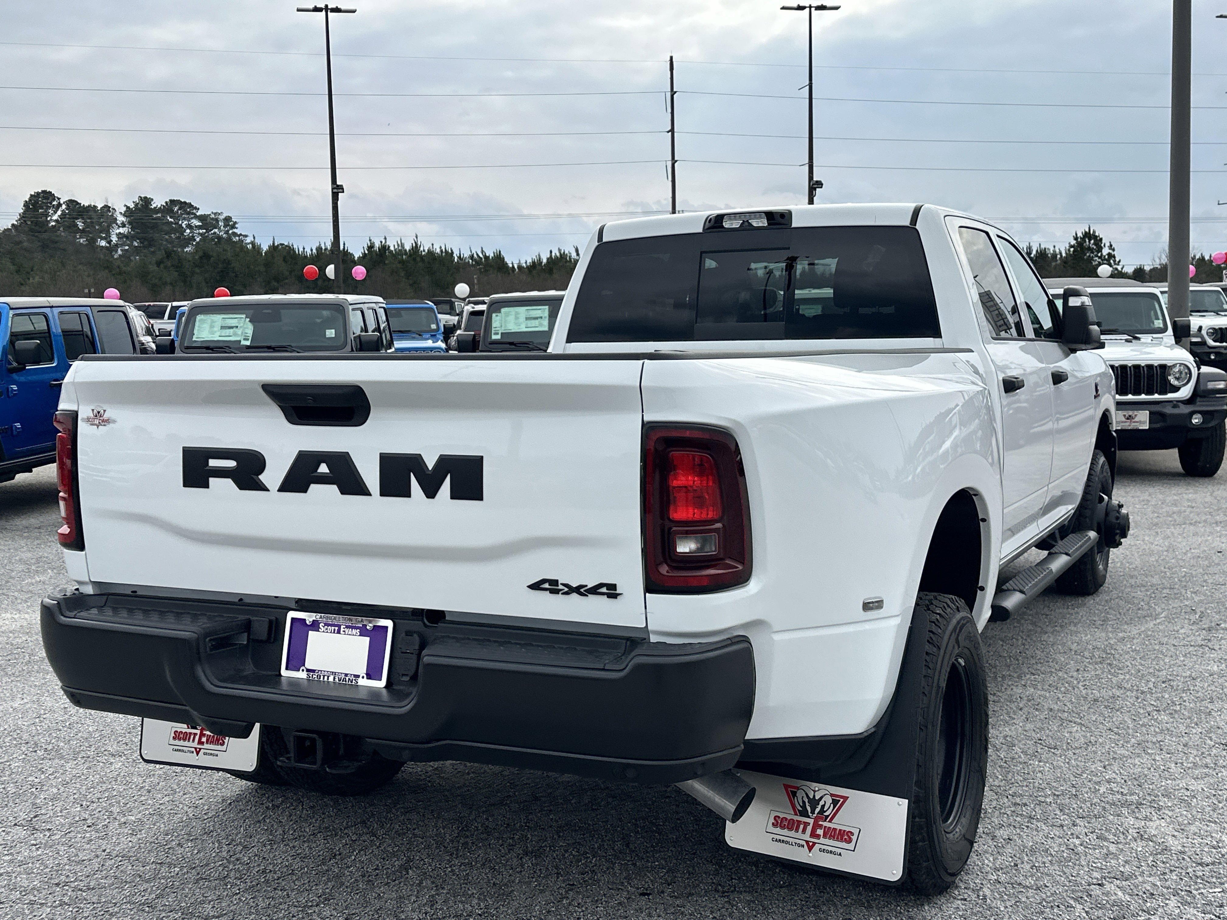 New 2026 Bright White Clear-Coat Exterior Paint RAM Tradesman image 8