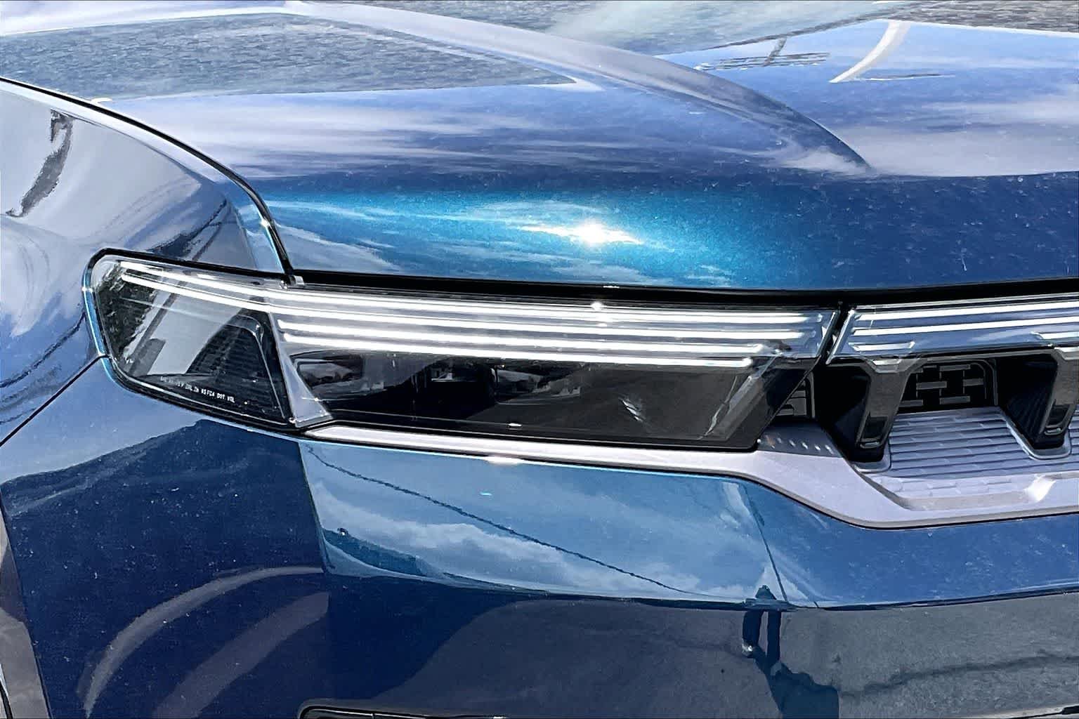 New 2026 Fathom Blue Pearlcoat Jeep Limited Altitude image 10