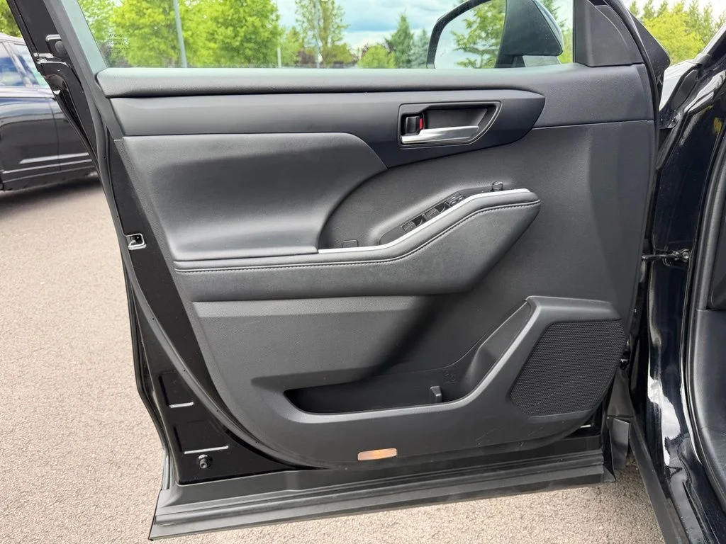 Used 2021 Midnight Black Metallic Toyota XSE image 12