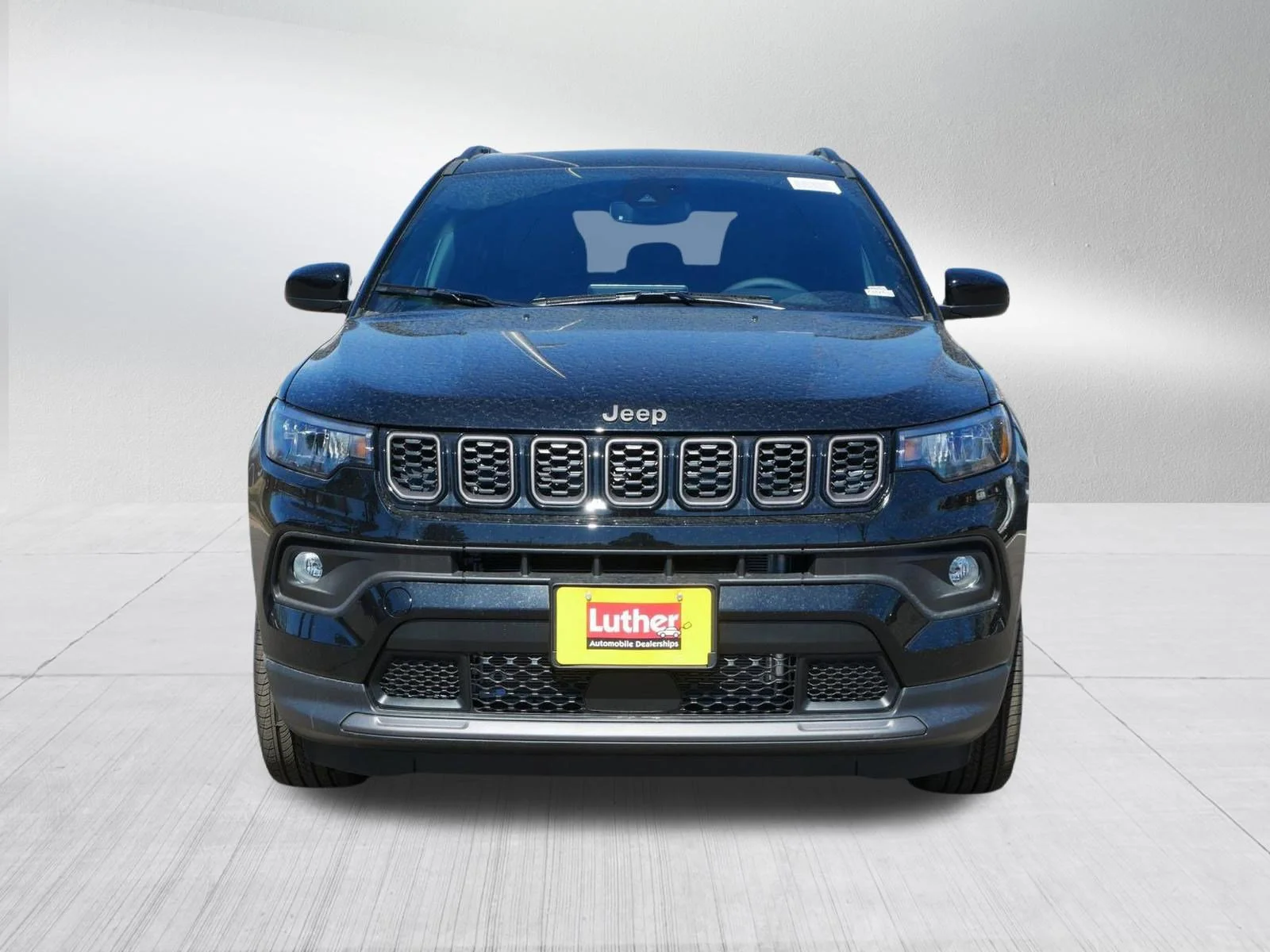 New 2026 Diamond Black Crystal Pearlcoat Jeep Latitude Altitude image 2
