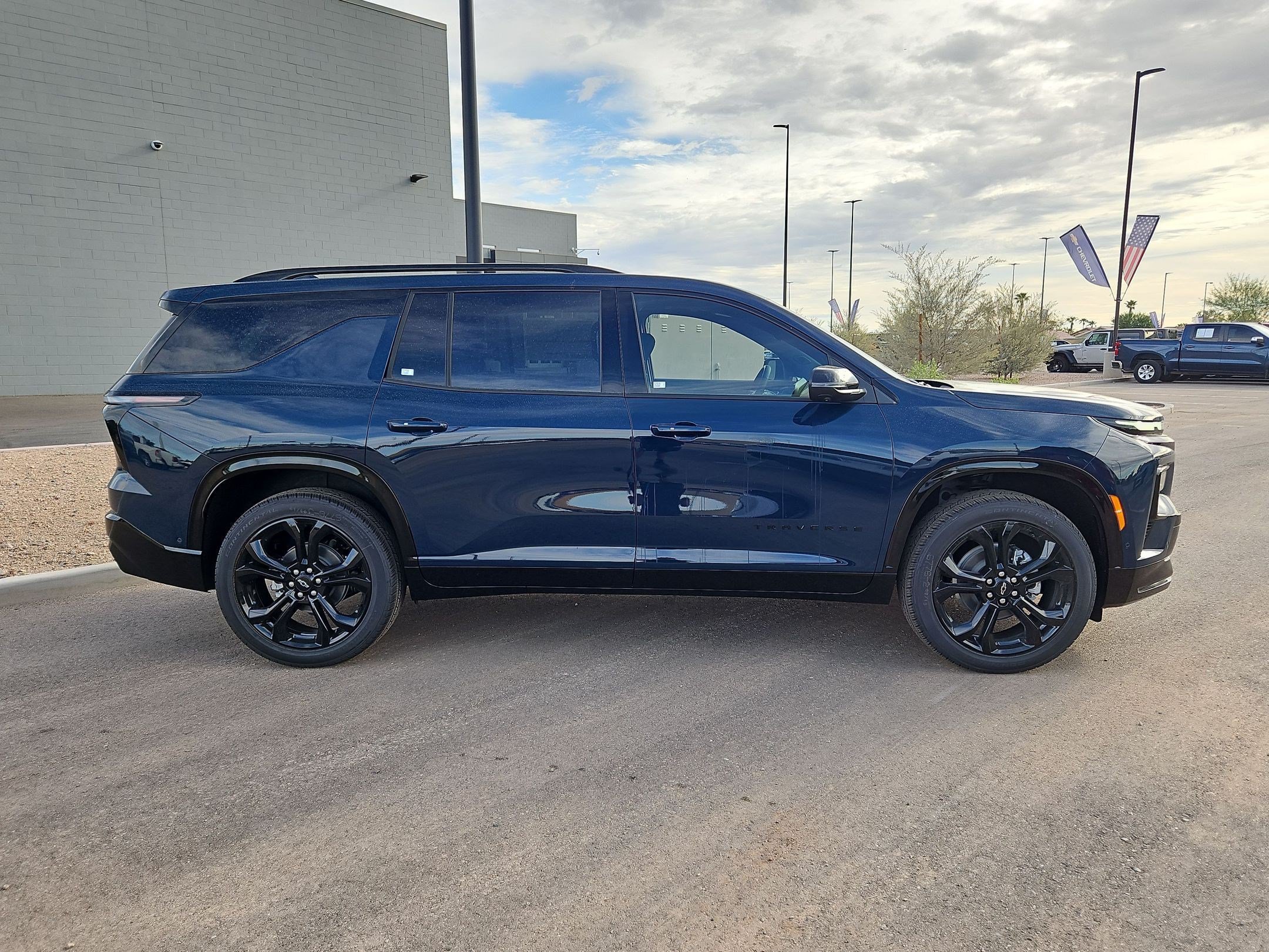 2027 Chevrolet Traverse RS - Photo 8