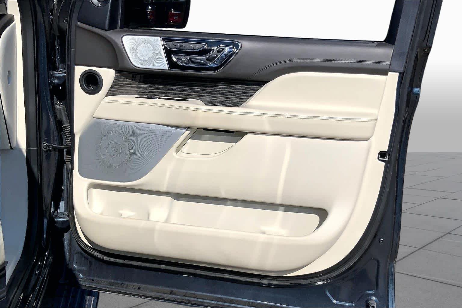 Used 2021 Flight Blue Lincoln Black Label image 21