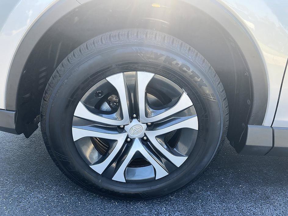 Used 2018 Silver Sky Metallic Toyota LE image 27