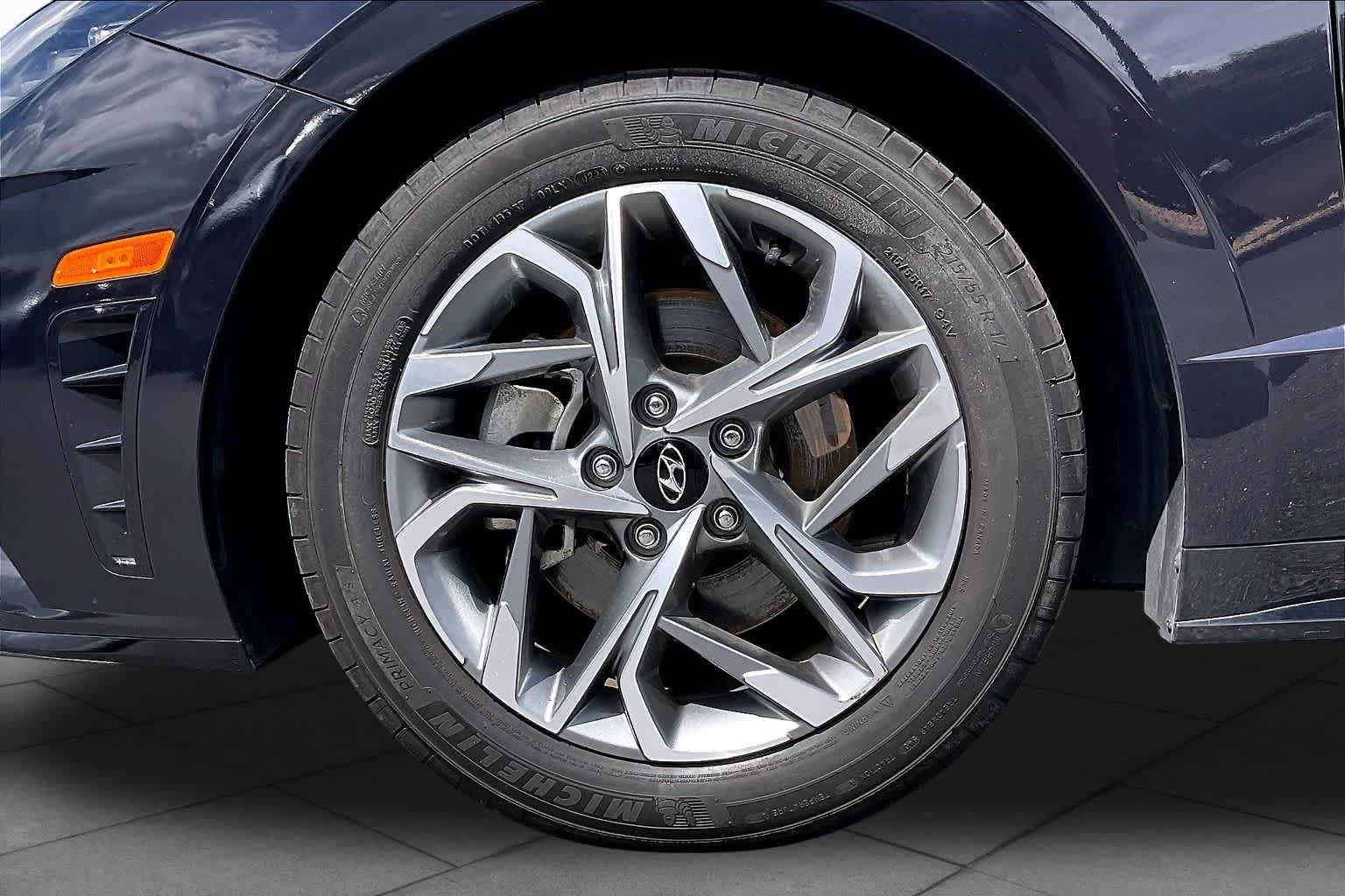 Used 2023 Carbon Blue Hyundai SEL image 10