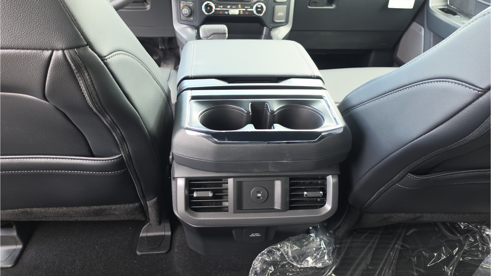 New 2026 Carbonized Gray Metallic Ford XLT image 22