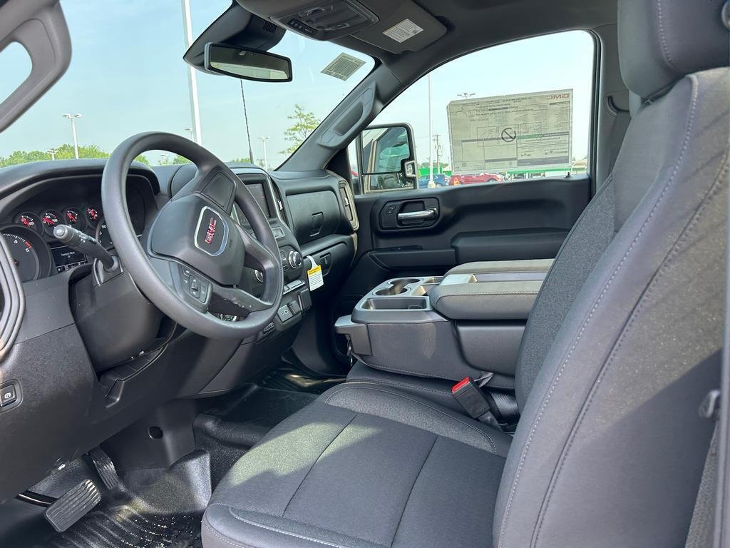 2025 GMC Sierra 2500HD Pro - Photo 6