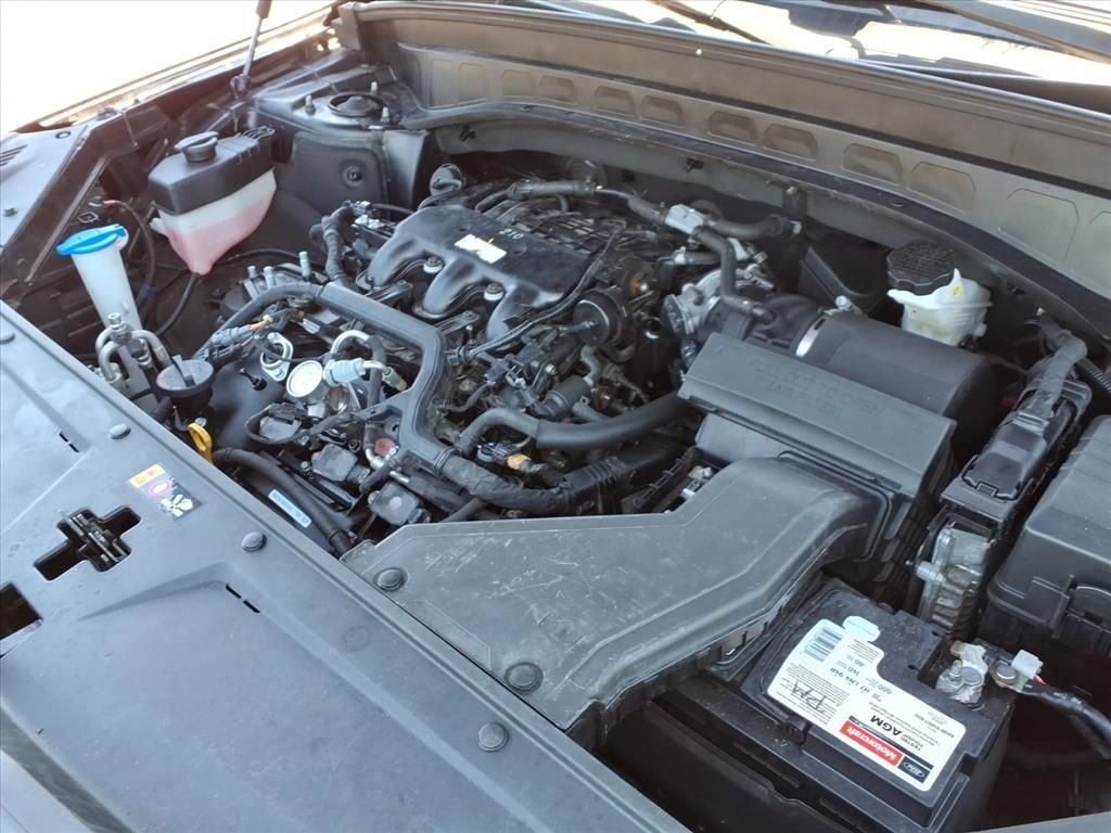 Used 2022 Ebony Black Kia EX image 8