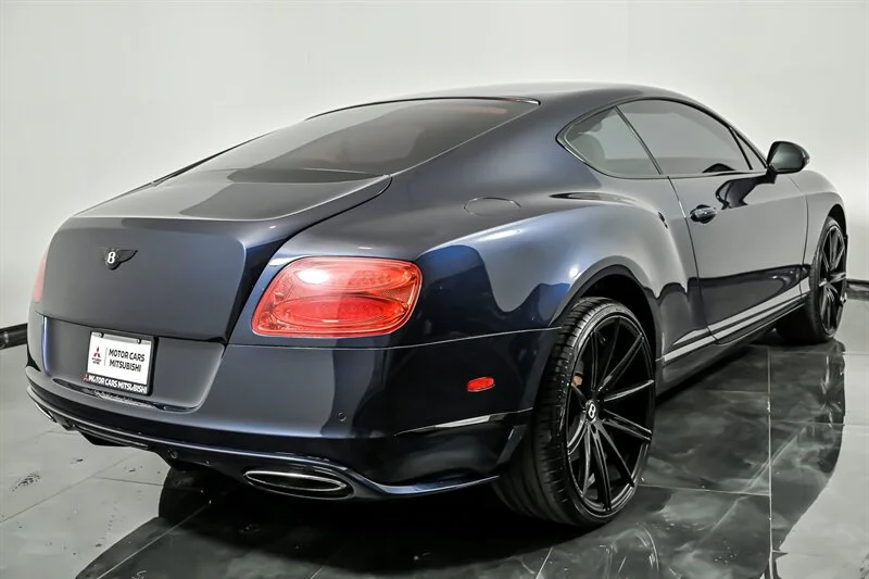 Used 2012 Blue Crystal Metallic Bentley GT image 9