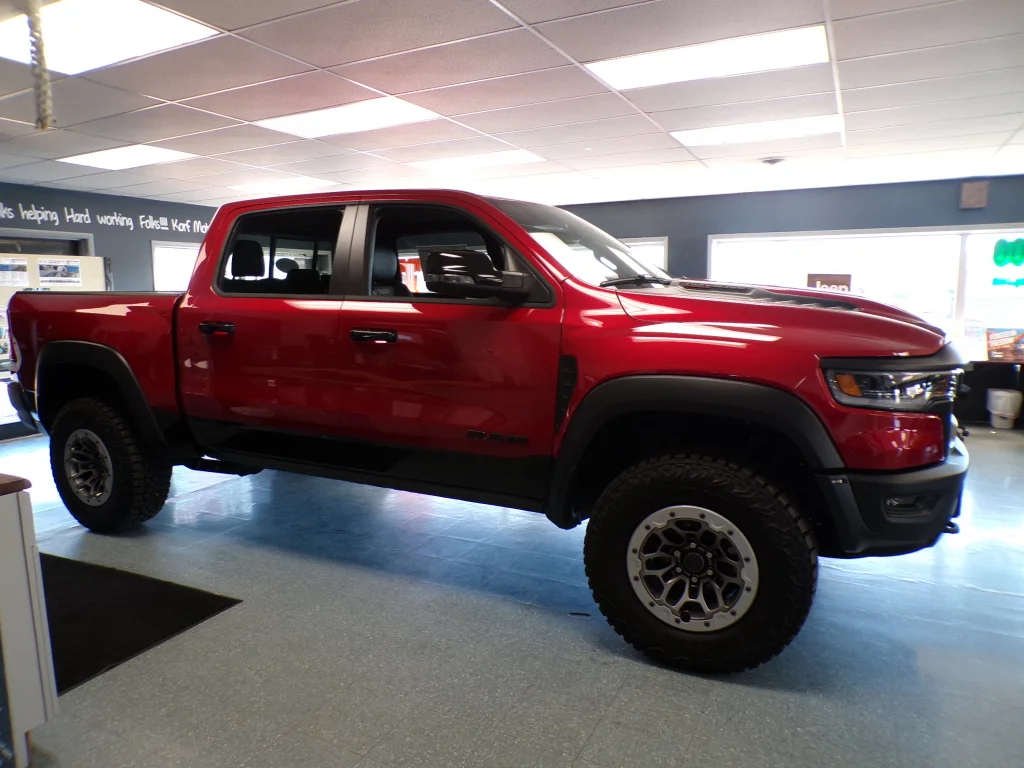 New 2026 Molten Red Pearl-Coat Exterior Paint RAM RHO image 10