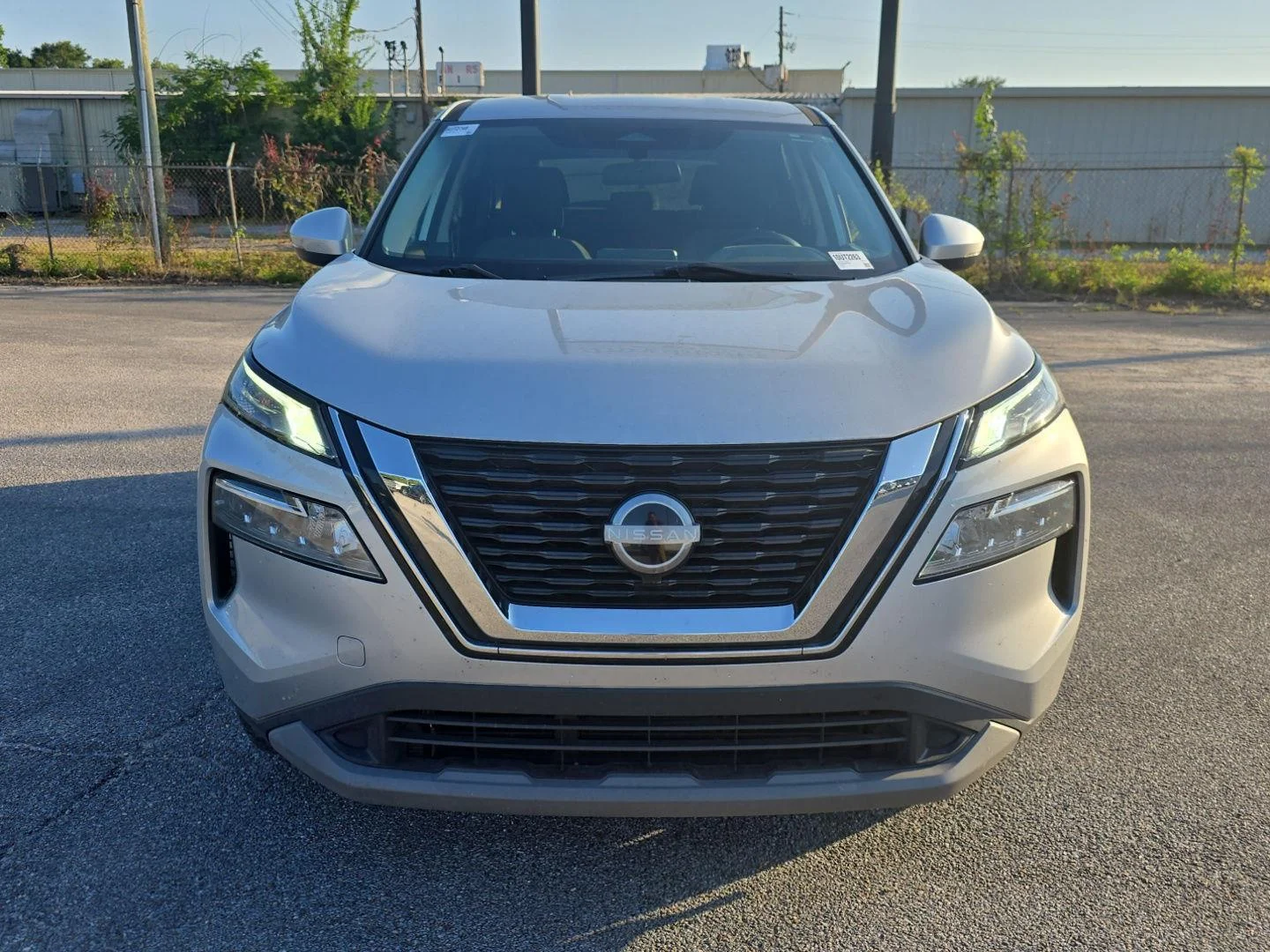 Used 2022 Brilliant Silver Metallic Nissan SV image 8